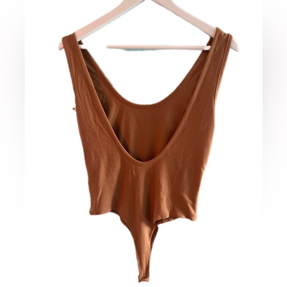 OPEN BACK BODY SUIT - Picture 2 of 4